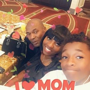 Meet your Posher, Maxine